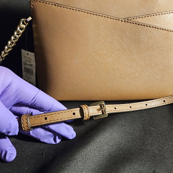 Michael Kors Outlet Jet Travel Medium Dome Crossbody Bag brown/gold chain - Picture 12 of 16